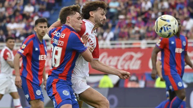 San Lorenzo no pudo aprovechar el hombre de más y empató el clásico ante Huracán San Lorenzo no pudo aprovechar el hombre de más y empató el clásico ante Huracán