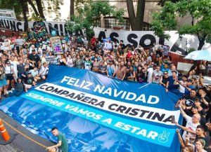 Cristina Fernández pasó la Navidad en el Otamendi y la militancia le hizo el aguante