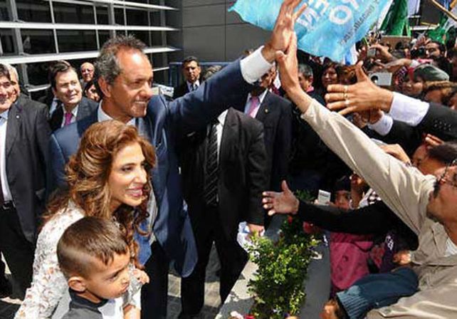 De vuelta. Scioli le agradeció su apoyo al pueblo santiagueño.