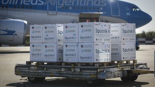 Llegan al país más dosis de vacunas para combatir la pandemia del coronavirus