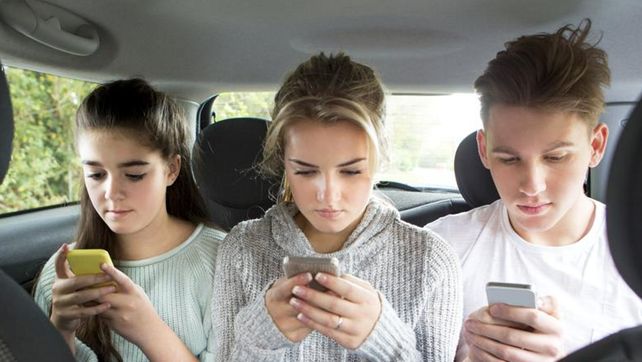 La vida en la pantalla. Hay adolescentes que viven conectados las 24 horas