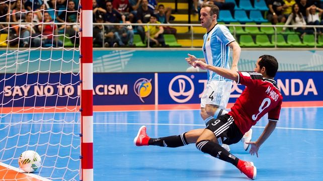 El jugador rosarino anotó un tanto en el Mundial 2016 en cuartos de final frente a Egipto.