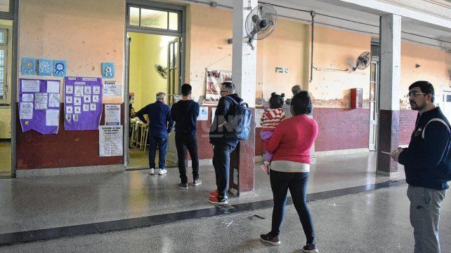 Santa Fe elige 2023: las postales de los santafesinos en esta jornada electoral