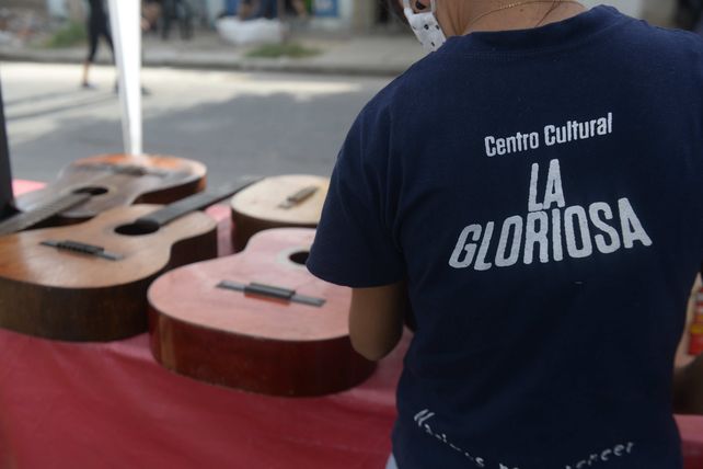 Lutería, arte y oficio para pibes y pibas del barrio La Lagunita