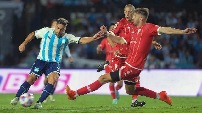 Racing quiere avanzar en la Copa Argentina ante Huracán en Córdoba