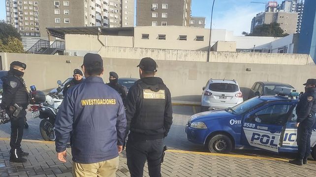 Un hombre de 39 años fue detenido en Córdoba. Es el presunto autor de varios robos en el barrio Santa Cándida de Paraná. Investigan si hubo entregador&nbsp; 