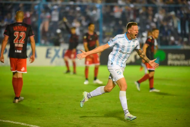 Atlético Tucumán alimentó su sueño con un triunfo clave