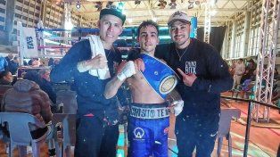 Alexis Sicilia, en Córdoba, junto a su entrenador Ariel González y el preparador físico Alexis Sandoval.