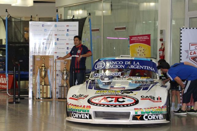 Promocionan en la ciudad la próxima carrera de Turismo Carretera