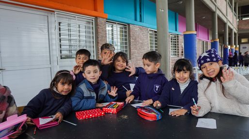 Antonela Roccuzzo remata parte de su vestidor para juntar fondos para una escuela de Rosario
