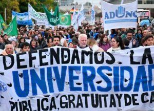 Paro universitario: docentes convocan al cese de tareas por tiempo indeterminado