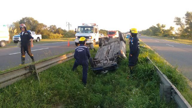 Dos despistes con heridos en ruta nacional 12