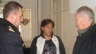 Lamberto visitó a la niña herida en un enfrentamiento entre policías y delincuentes