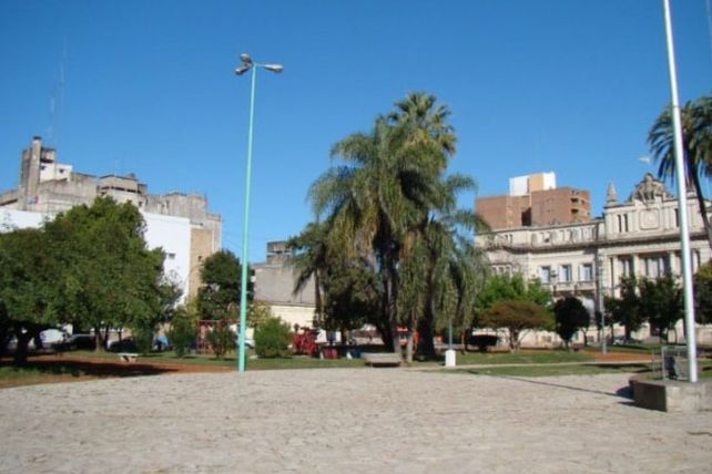 Presentan una propuesta de construcción de cocheras subterráneas en Plaza San Martín