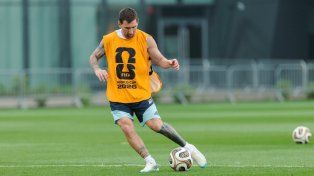 Última práctica mundialista de Messi, el once de la final y el futuro de Scaloni