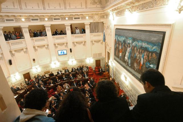 Fuerte reclamo de la ciudad a la Legislatura
