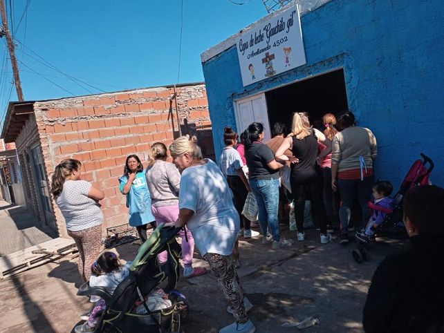 Unas 200 personas por día asistían al comedor comunitario que tenían el Viejo Cantero y Bibi Monteros.