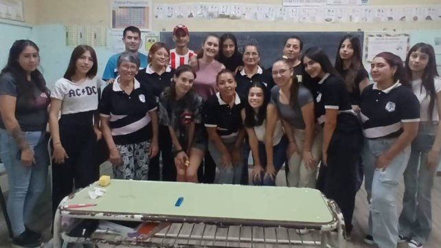 Adela terminó la secundaria: Siempre quise aprender y mi momento llegó