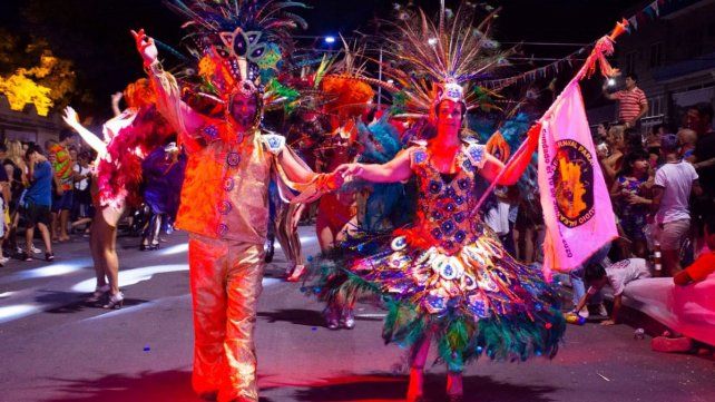 Los carnavales paranaenses se extenderán desde este jueves hasta el martes 21