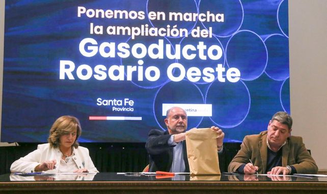 Perotti dijo que con esta obra del gasoduto se está dando un paso importante en nuevas redes.