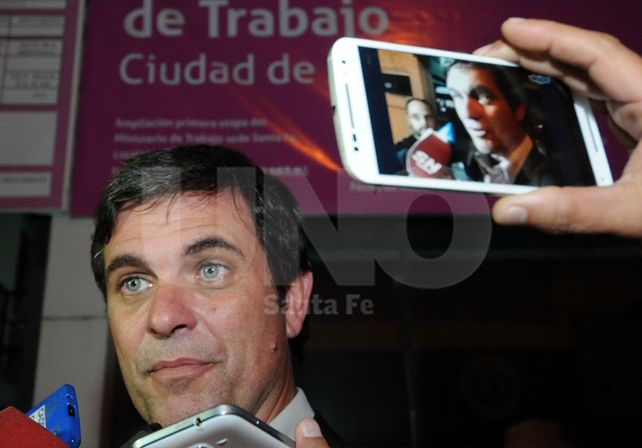 Solución. Meyer aceptó pagar los sueldos adeudados sin descontar el presentismo. UNO de Santa Fe/José Busiemi