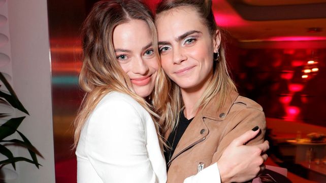Un fotógrafo intentó retratar a la actriz Margot Robbie y a la modelo Cara Delevingne en un restaurante de La Boca y sus custodios lo golpearon hasta quebrarlo&nbsp;
