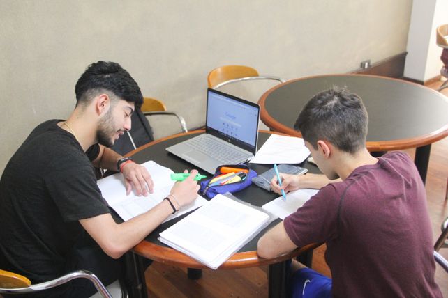 La UNR abrió la inscripción a sus residencias para estudiantes
