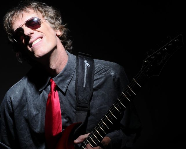 En el día de su nacimiento, reeditan “Martropía, conversaciones con Spinetta”