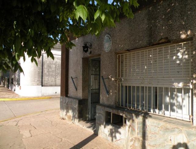 De película: toman la comisaría, se llevan el patrullero y asaltan un banco