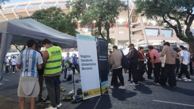Los deudores alimentarios tampoco podrán entrar a los partidos del Mundial