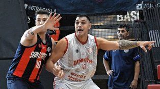 El interno Ignacio Alessio metió un triple clave para la salvación de Unión en Boedo.