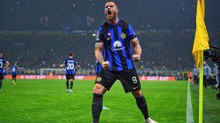 Inter venció a Atlético de Madrid en la ida de los octavos de final de la Champions