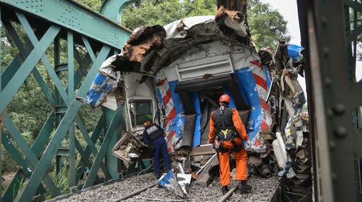 CABA: chocaron dos trenes y hay más de 100 heridos