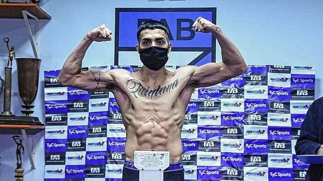 Claudio Daneff retuvo su título argentino ligero en una velada de Boxeo celebrada en Cañuelas.&nbsp;