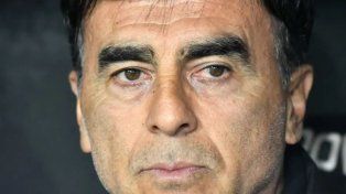 Gustavo Quinteros fue despedido de Independiente