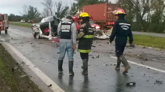 Sigue internado el hijo del matrimonio que murió en un choque frontal en la ruta nacional 12