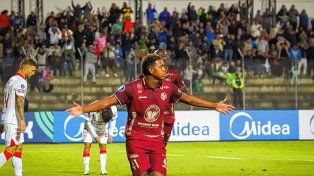 Durísima derrota de Unión que complica seriamente sus chances de clasificación