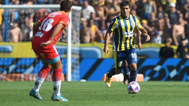 Central ganó 2 a 1, sin jugar bien, ante un Arsenal que terminó con nueve
