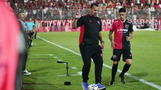 Cristian Fabbiani necesita obtener un buen resultado con Newells para conseguir algo de paz.