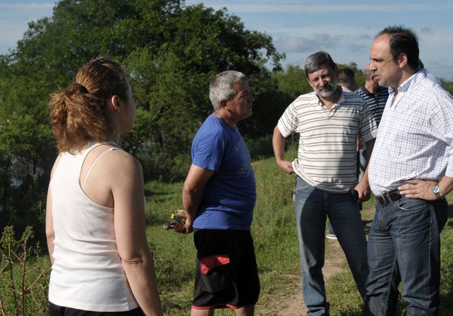 Crecida del Paraná: el intendente estuvo en Colastiné Sur