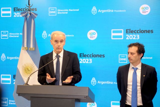 El secretario general de Presidencia Julio Vitobello dio una conferencia de prensa.