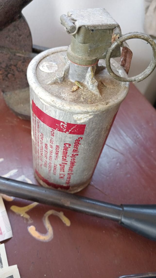 La granada de gas lacrimógeno secuestrada.
