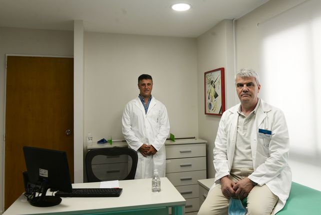 En Alerta. Los médicos Alejandro Costaguta y Lisandro Bitetti