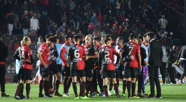 Una semana clave para el futuro de Colón y del DT