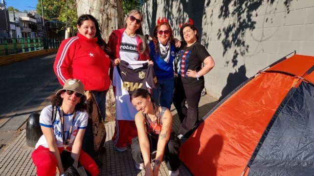 Las primeras en la fila del campo delantero