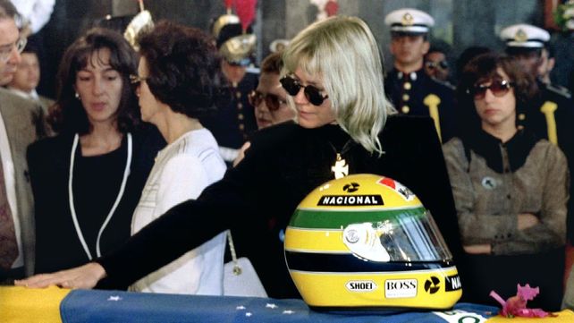 Xuxa en el velorio de Ayrton Senna