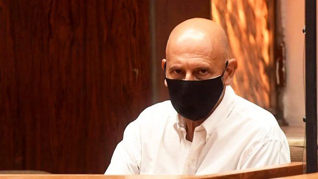 Excura condenado por abuso sexual se encuentra prófugo. Acusan a jueces por no autorizar allanamientos para detenerlo