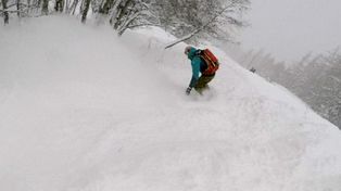 La desesperación de una estrella del snowboard al quedar atrapado por una avalancha