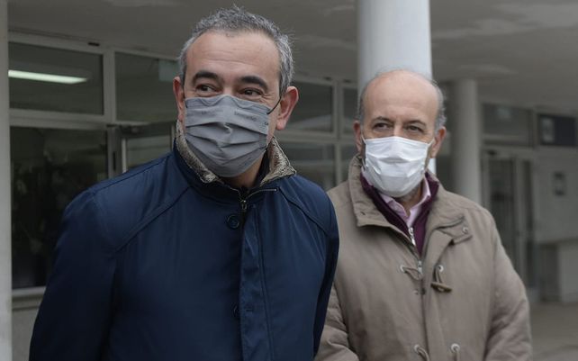 El intendente Pablo Javkin y el secretario de Salud