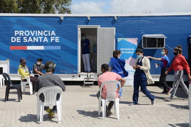 Las campañas de vacunación han resultado vitales para frenar casos críticos e internaciones.